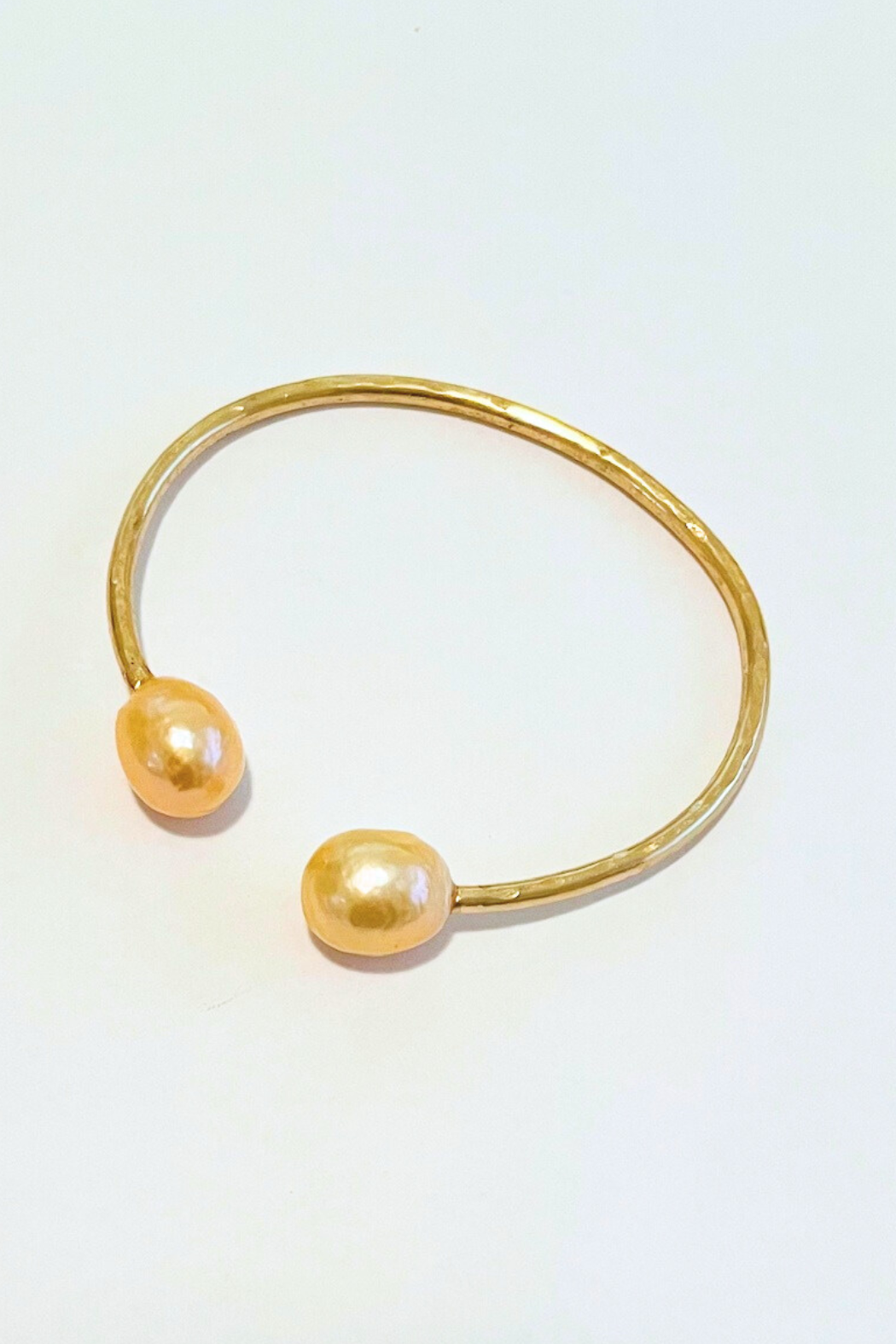Golden Edison Pearl Thick Cuff