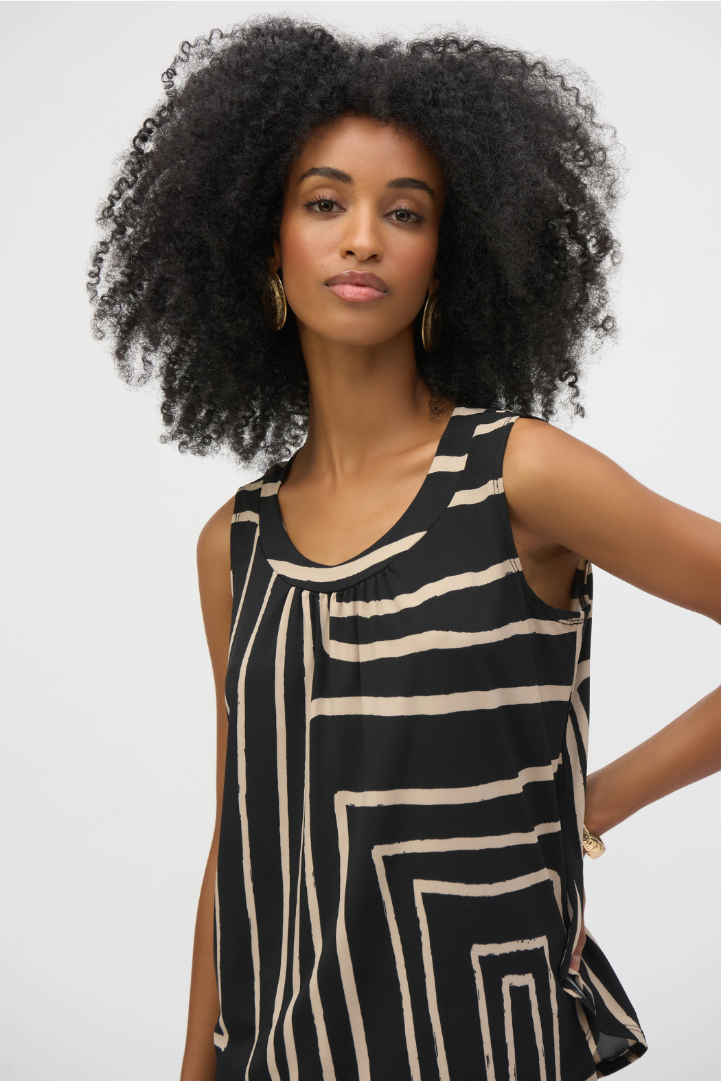 Silky Knit Geometric Print Sleeveless Top