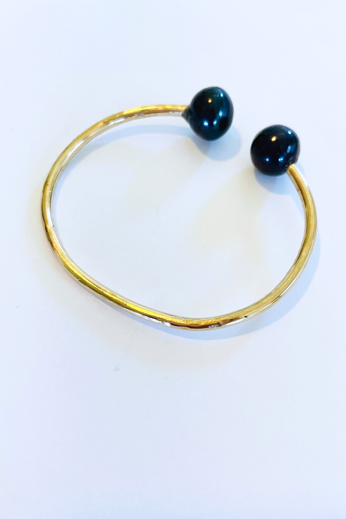 Black Sands Beach Pearl Cuff