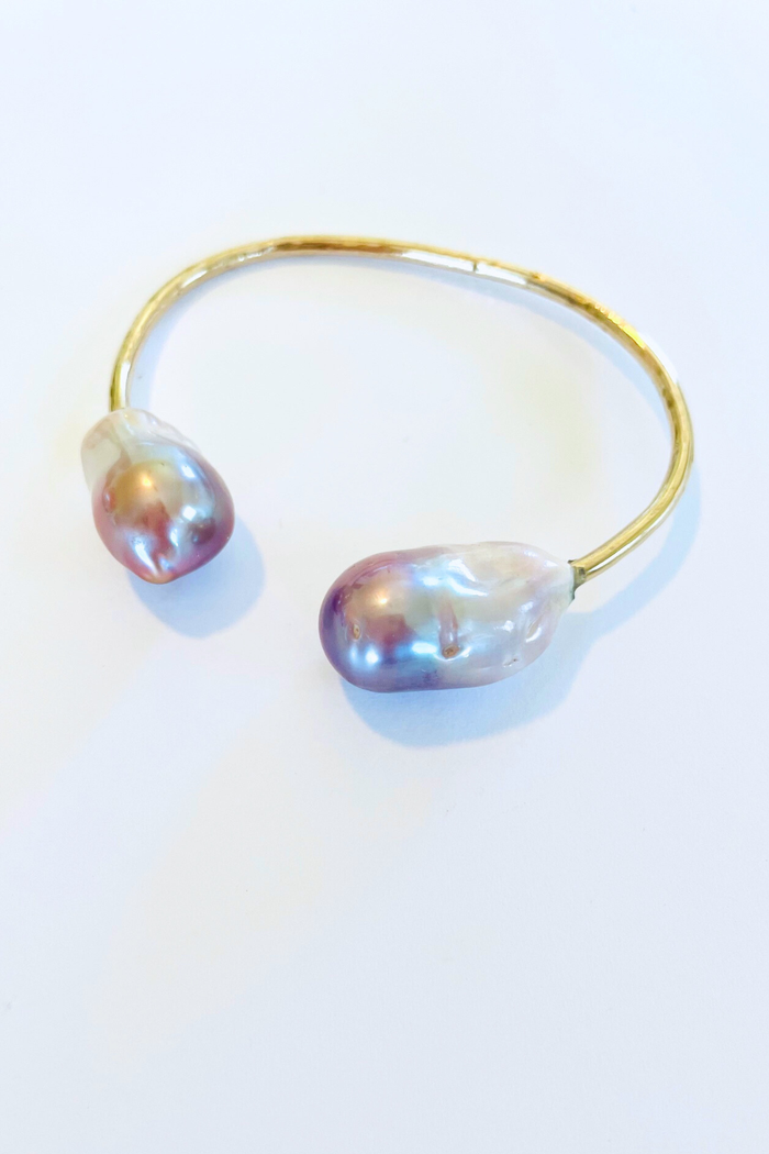 Flameball Baroque Pearl Cuff