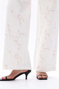 Mid Rise Wide Leg Jeans