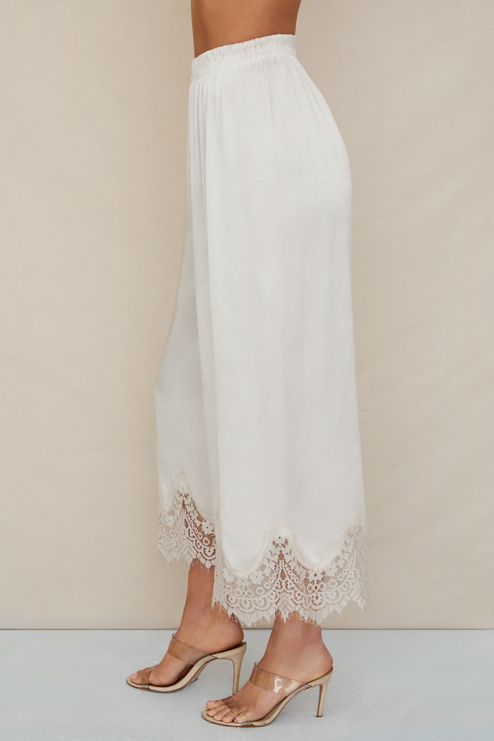 Mineral Wash Lace Hem Culotte Pants