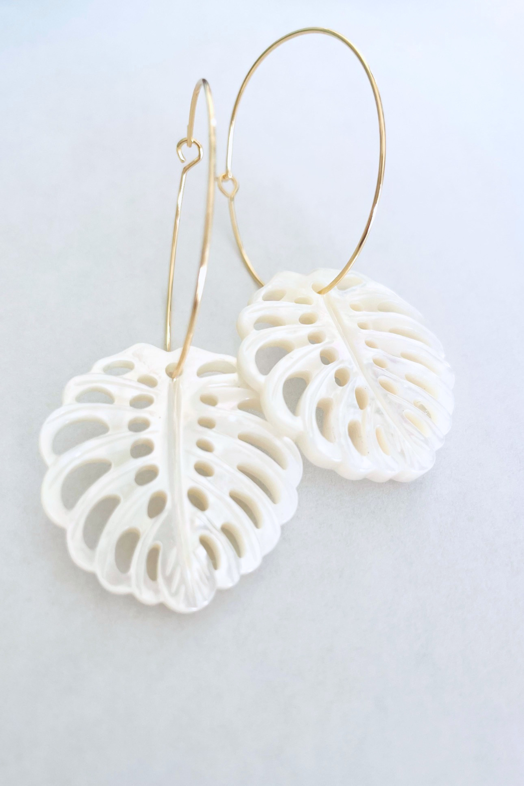 Monstera Medium Hoops