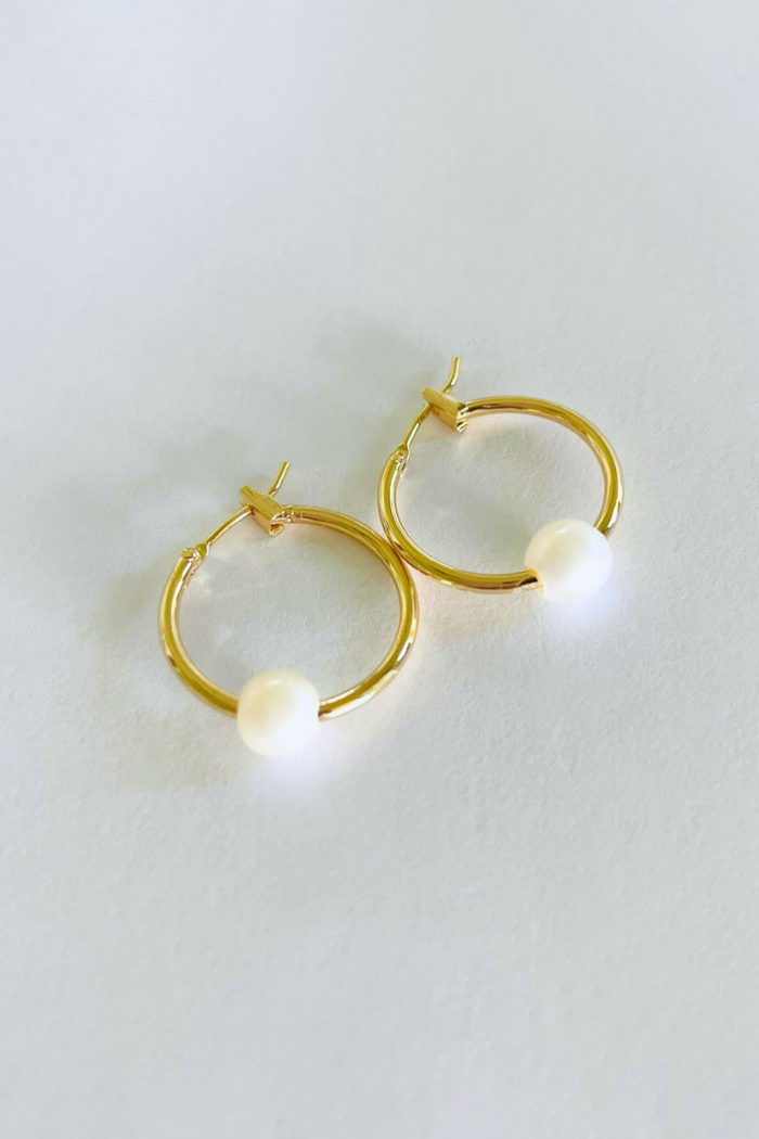 Dainty Freshwater Pearl Hoop Earrings