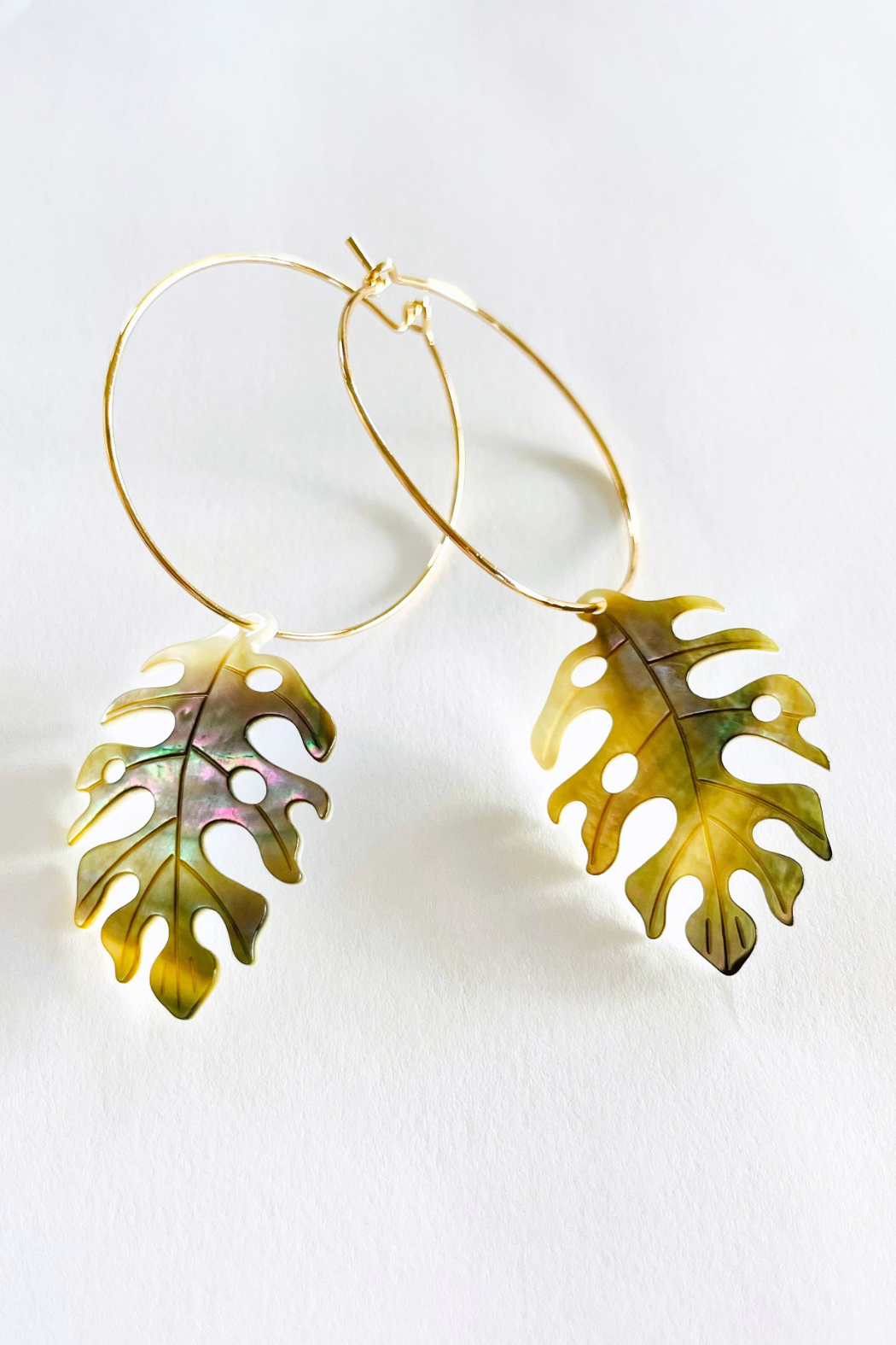 Monstera Medium Hoops
