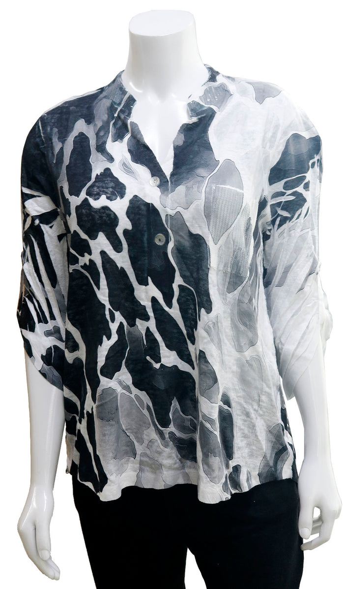 Black + White Abstract Spots 3/4 Roll Slv Top